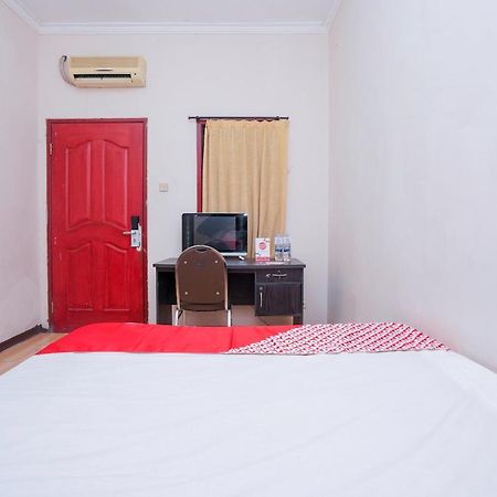 Collection O 1112 Comfitel Siwalankerto Aa4 Hotel Surabaya Exterior photo