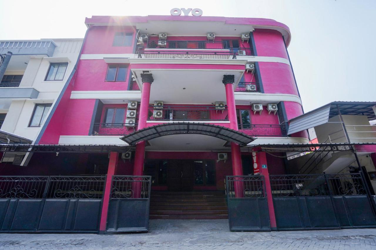 Collection O 1112 Comfitel Siwalankerto Aa4 Hotel Surabaya Exterior photo