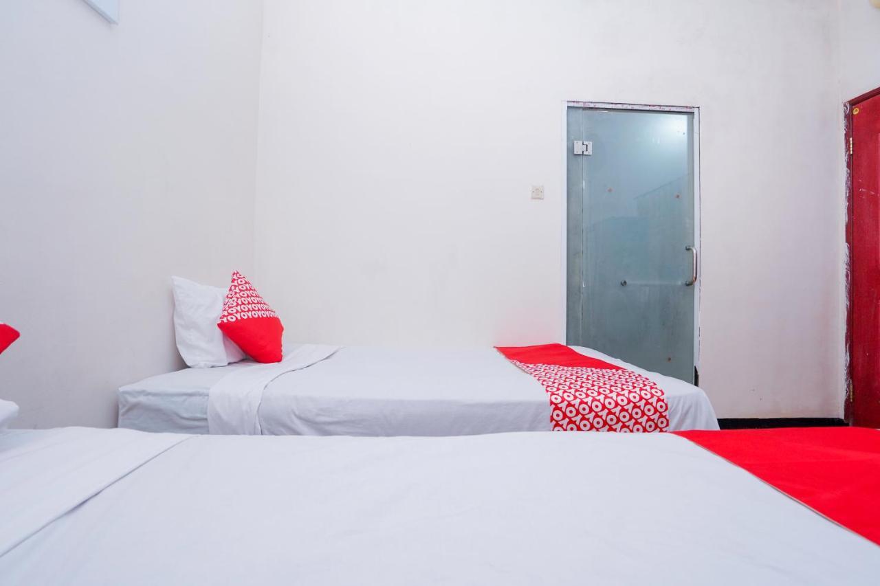 Collection O 1112 Comfitel Siwalankerto Aa4 Hotel Surabaya Exterior photo