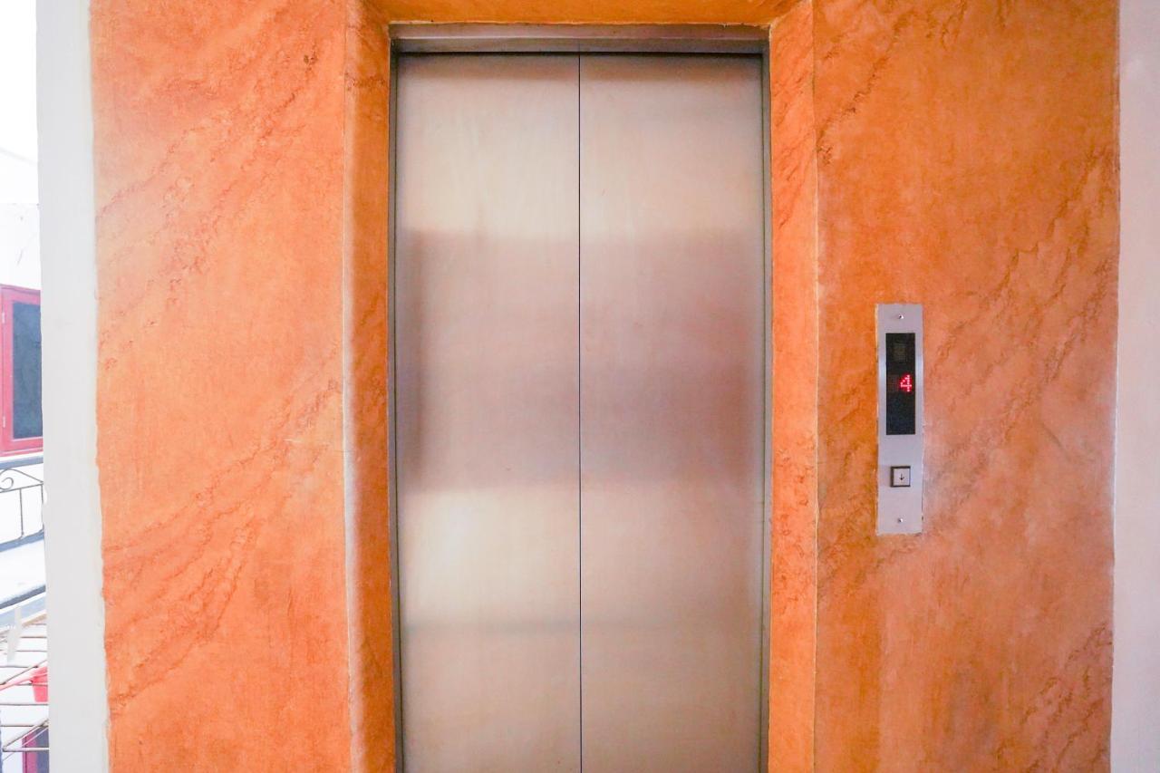 Collection O 1112 Comfitel Siwalankerto Aa4 Hotel Surabaya Exterior photo